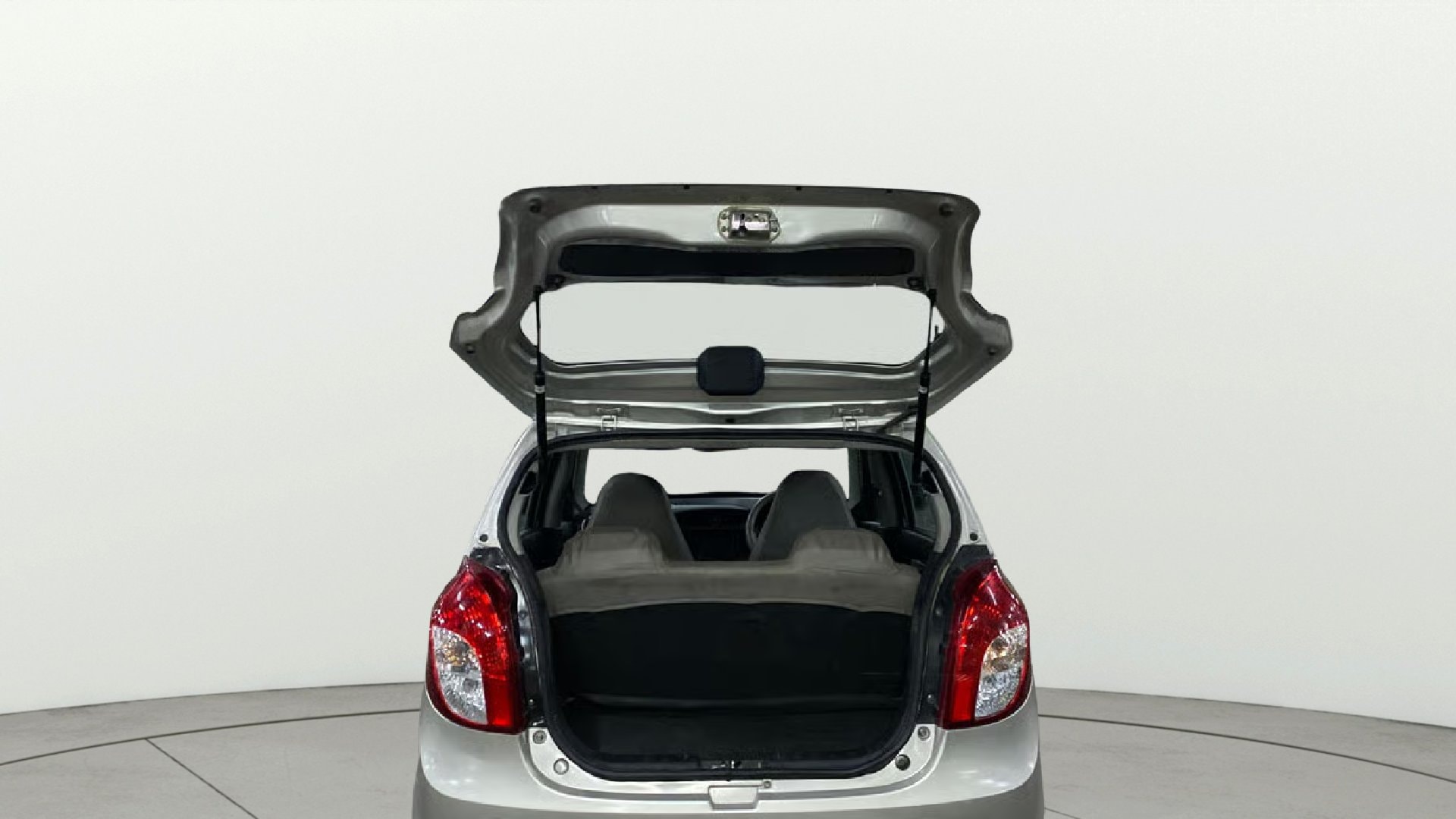 View 2020 Maruti Suzuki 1000 Base Variant Image 16 Used 2020 Maruti Suzuki 1000 Base Variant Image 16