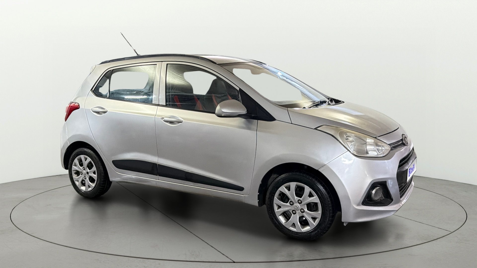 View 2015 Hyundai Grand i10 Sportz 1.2 Kappa Image 21 Used 2015 Hyundai Grand i10 Sportz 1.2 Kappa Image 21