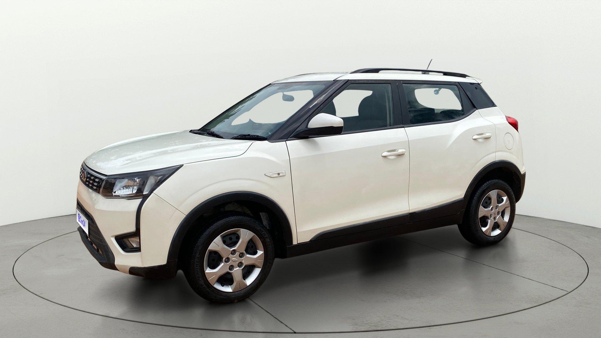 View 2021 Mahindra XUV300 W4 Petrol BS IV Image 34 Used 2021 Mahindra XUV300 W4 Petrol BS IV Image 34