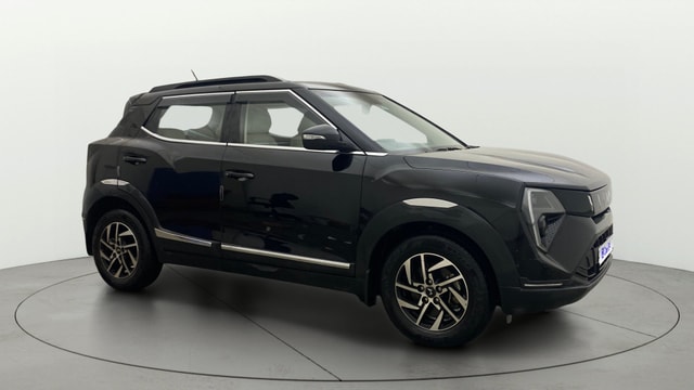 View Mahindra XUV 3XO Image 23 Used Mahindra XUV 3XO Image 23