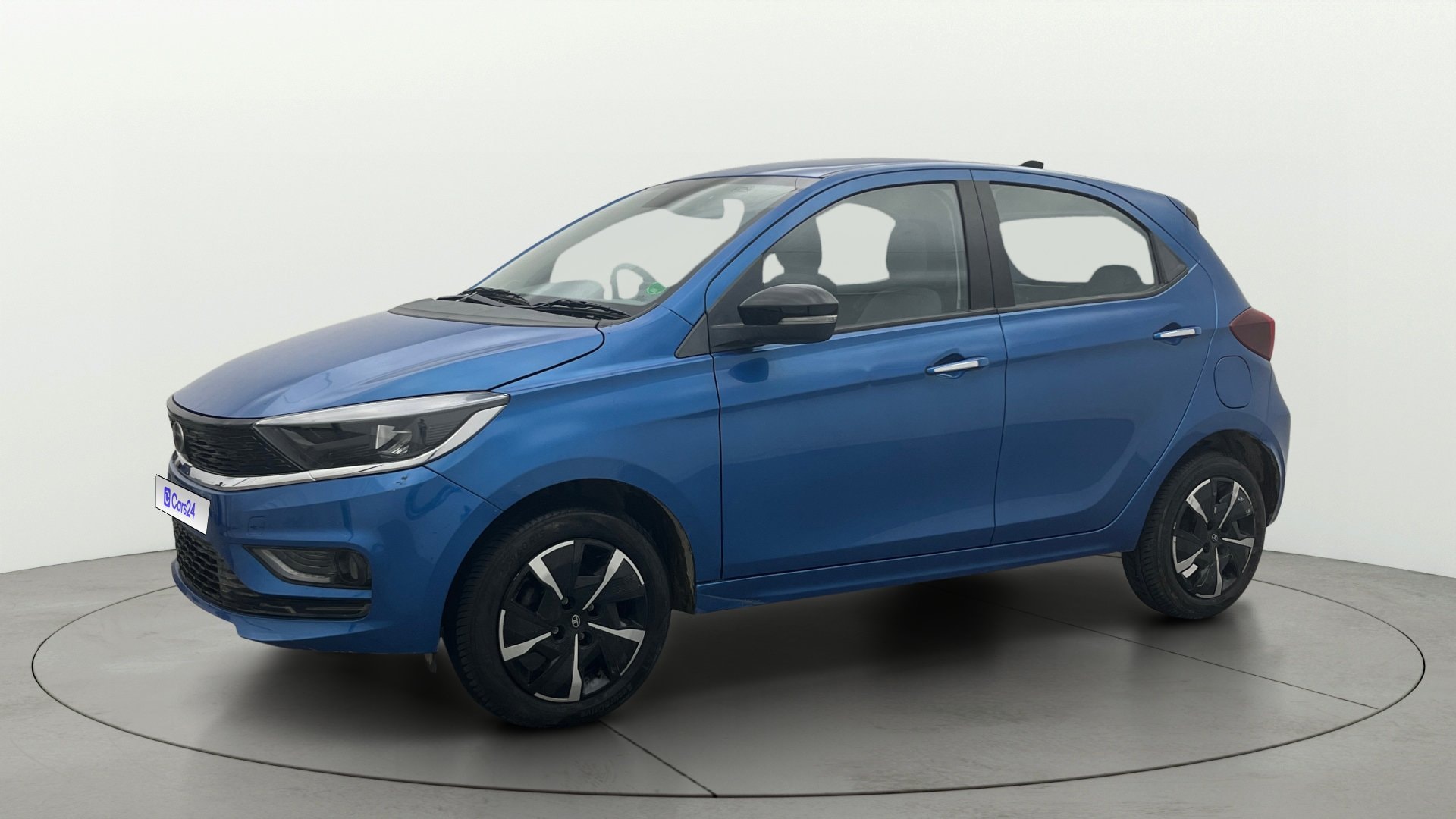View 2025 Tata Tiago Revotorq XB Image 35 Used 2025 Tata Tiago Revotorq XB Image 35