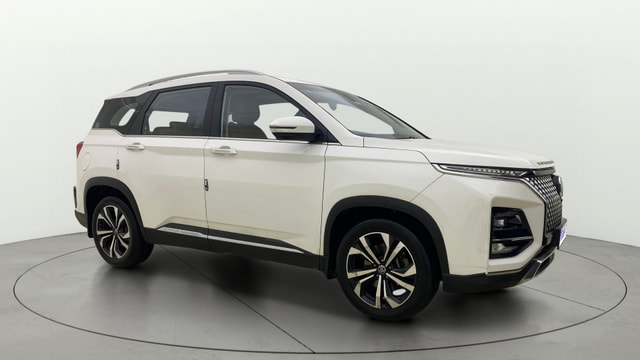 View MG Hector Plus Image 15 Used MG Hector Plus Image 15