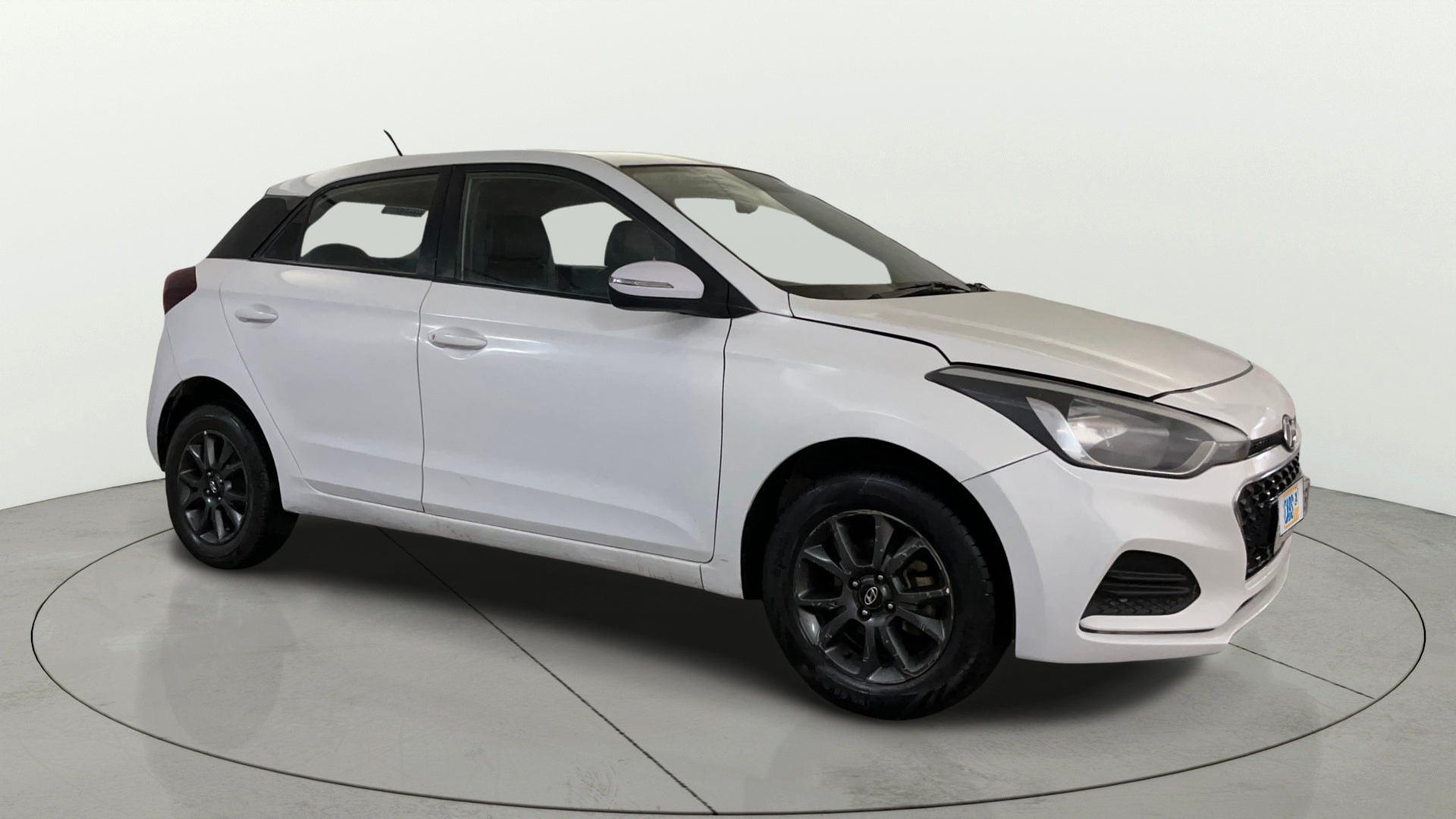 View 2020 Hyundai Elite i20 1.2 Sportz Plus Petrol Image 13 Used 2020 Hyundai Elite i20 1.2 Sportz Plus Petrol Image 13