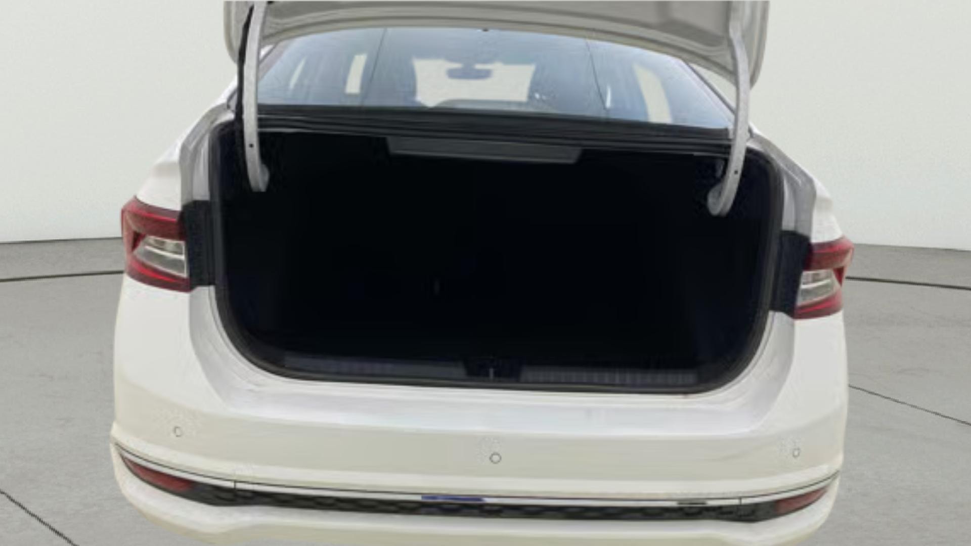 View 2024 Skoda Slavia Style 1.0 TSI AT Image 40 Used 2024 Skoda Slavia Style 1.0 TSI AT Image 40