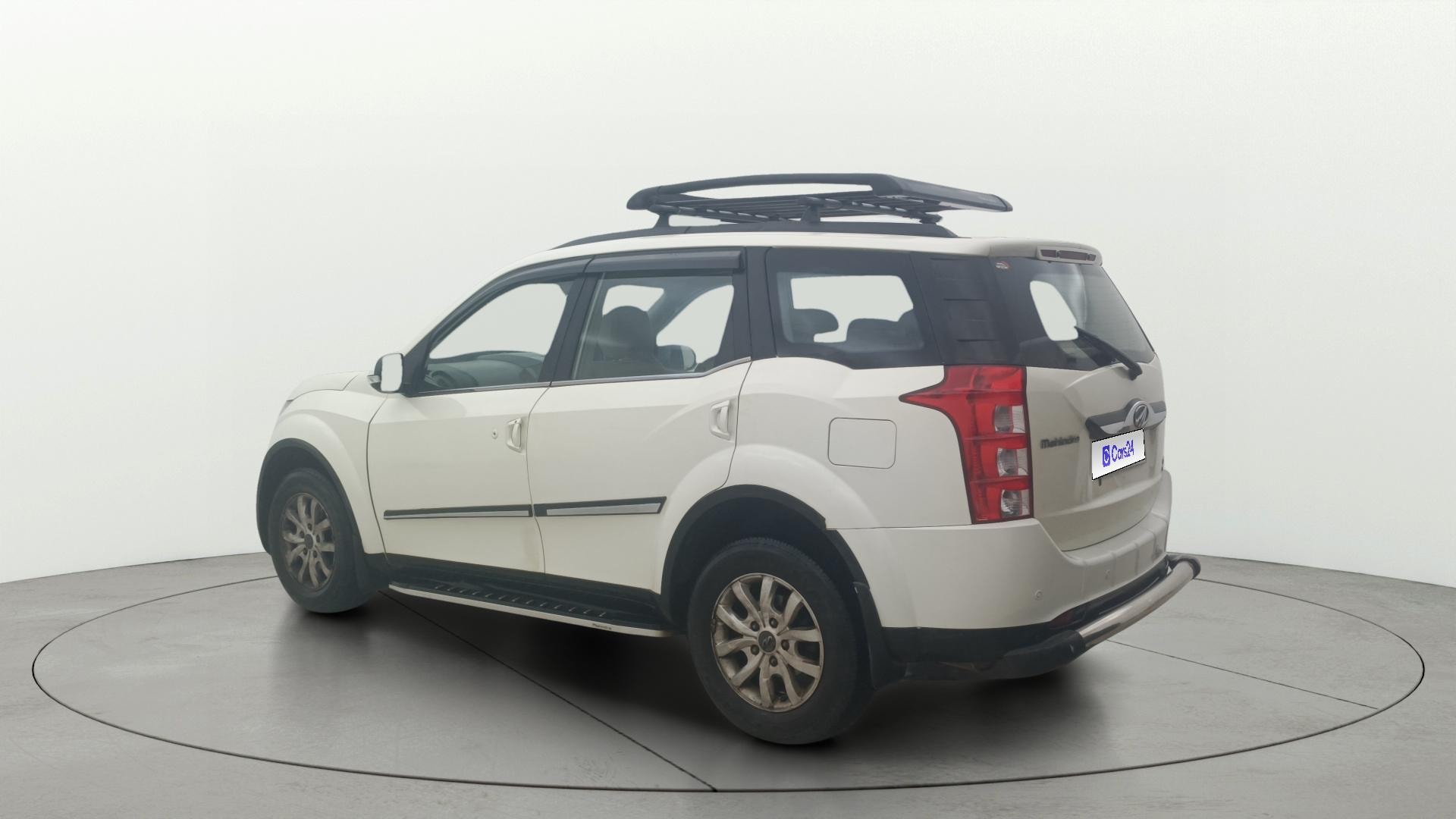 View 2017 Mahindra XUV500 W10 FWD AT Image 2 Used 2017 Mahindra XUV500 W10 FWD AT Image 2