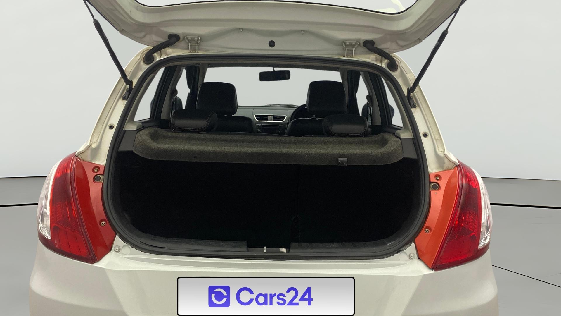 View 2016 Maruti Suzuki 1000 Base Variant Image 37 Used 2016 Maruti Suzuki 1000 Base Variant Image 37