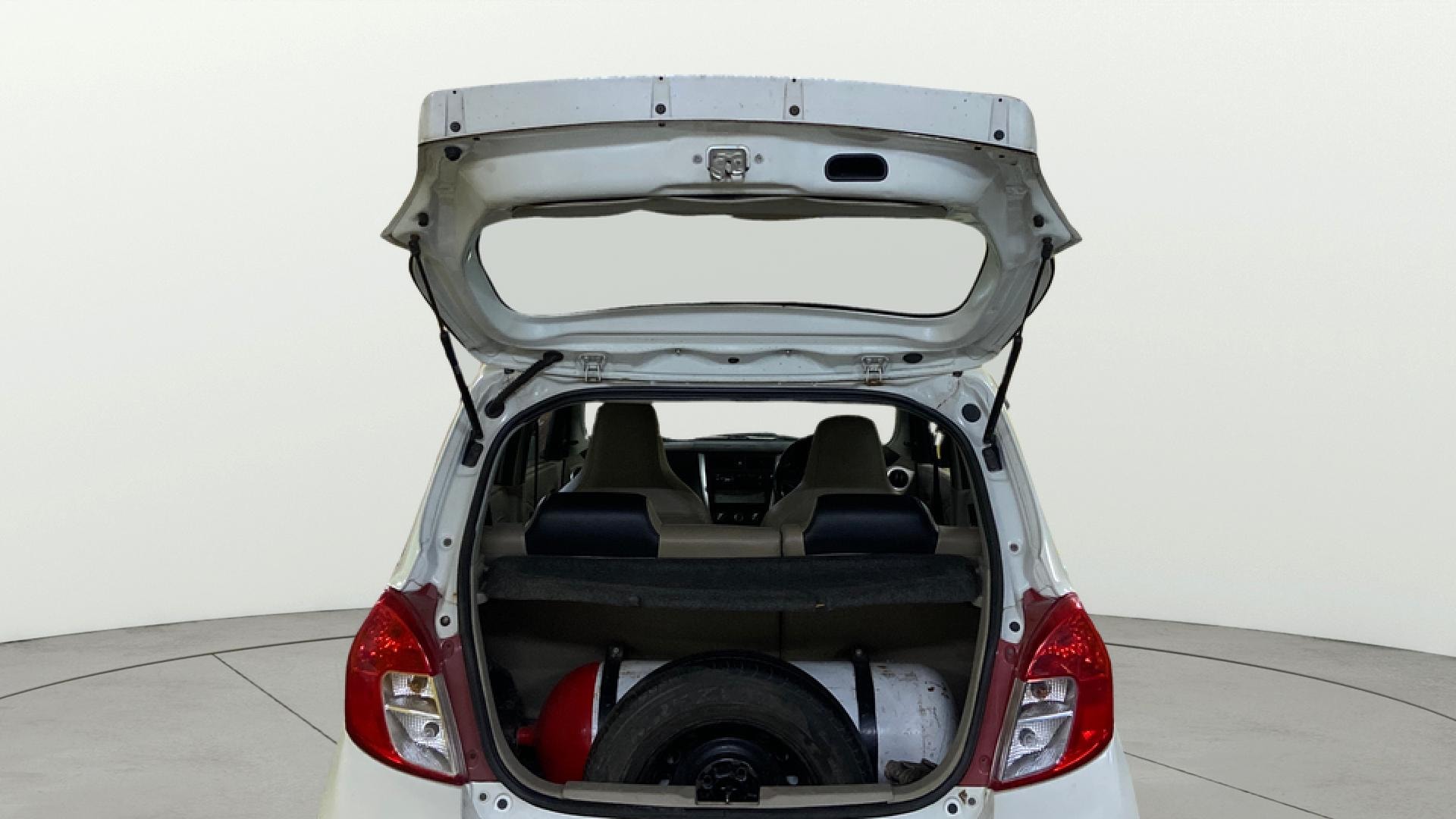 View 2019 Maruti Suzuki 1000 Base Variant Image 16 Used 2019 Maruti Suzuki 1000 Base Variant Image 16