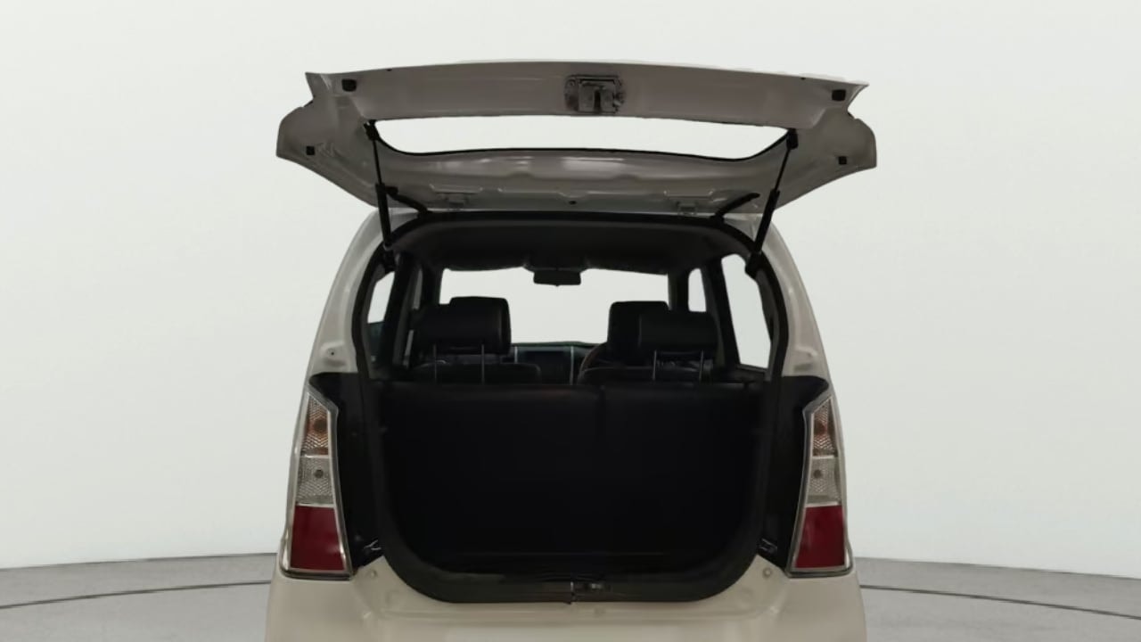 View 2014 Maruti Suzuki Stingray LXI Image 16 Used 2014 Maruti Suzuki Stingray LXI Image 16