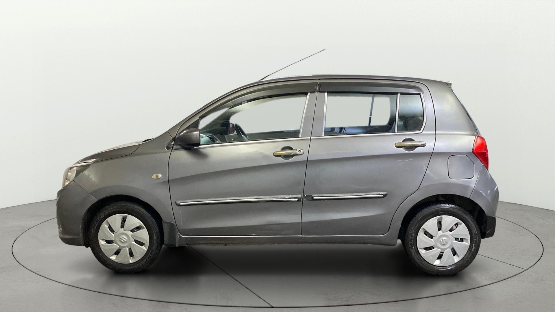 View 2018 Maruti Suzuki 1000 Base Variant Image 5 Used 2018 Maruti Suzuki 1000 Base Variant Image 5