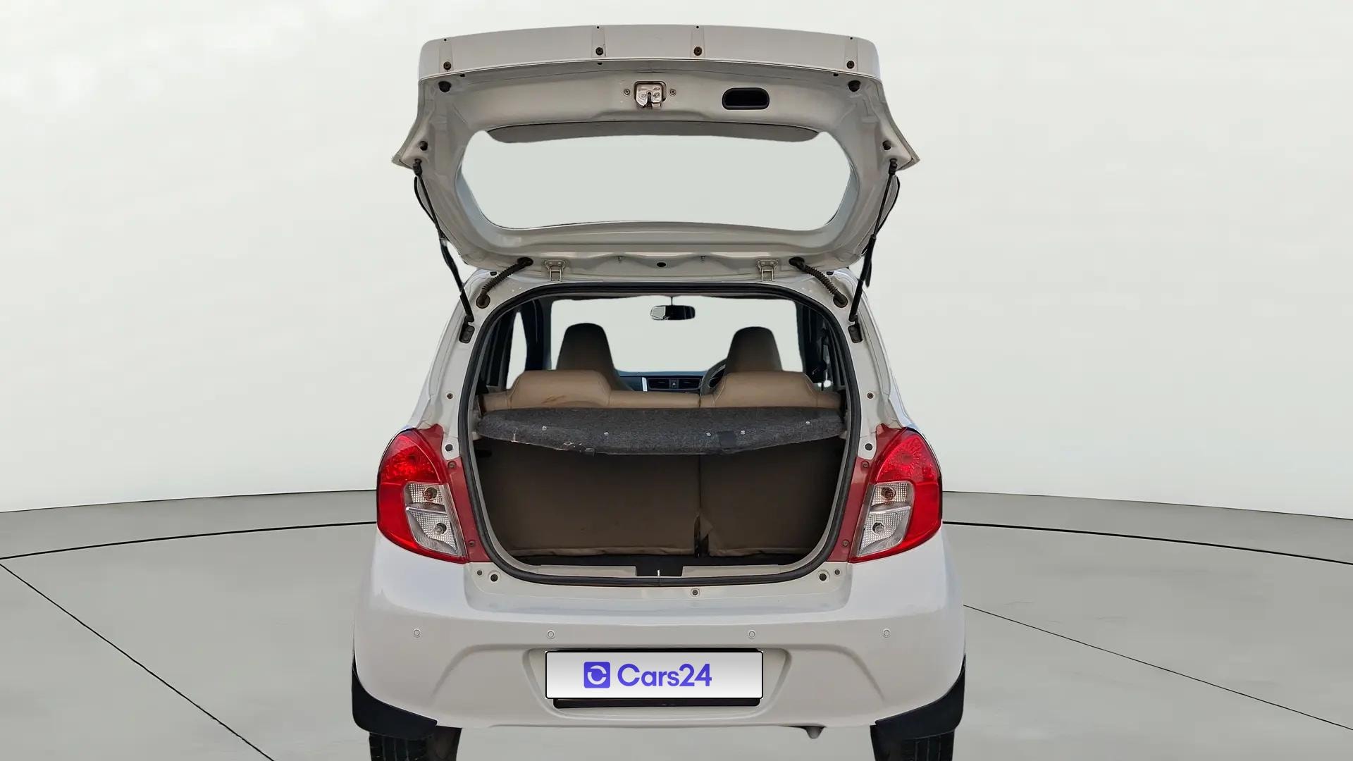 View 2017 Maruti Suzuki 1000 Base Variant Image 16 Used 2017 Maruti Suzuki 1000 Base Variant Image 16