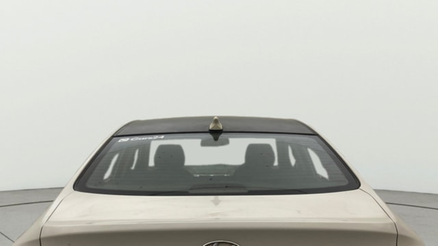 View Hyundai Fluidic Verna Image 4 Used Hyundai Fluidic Verna Image 4