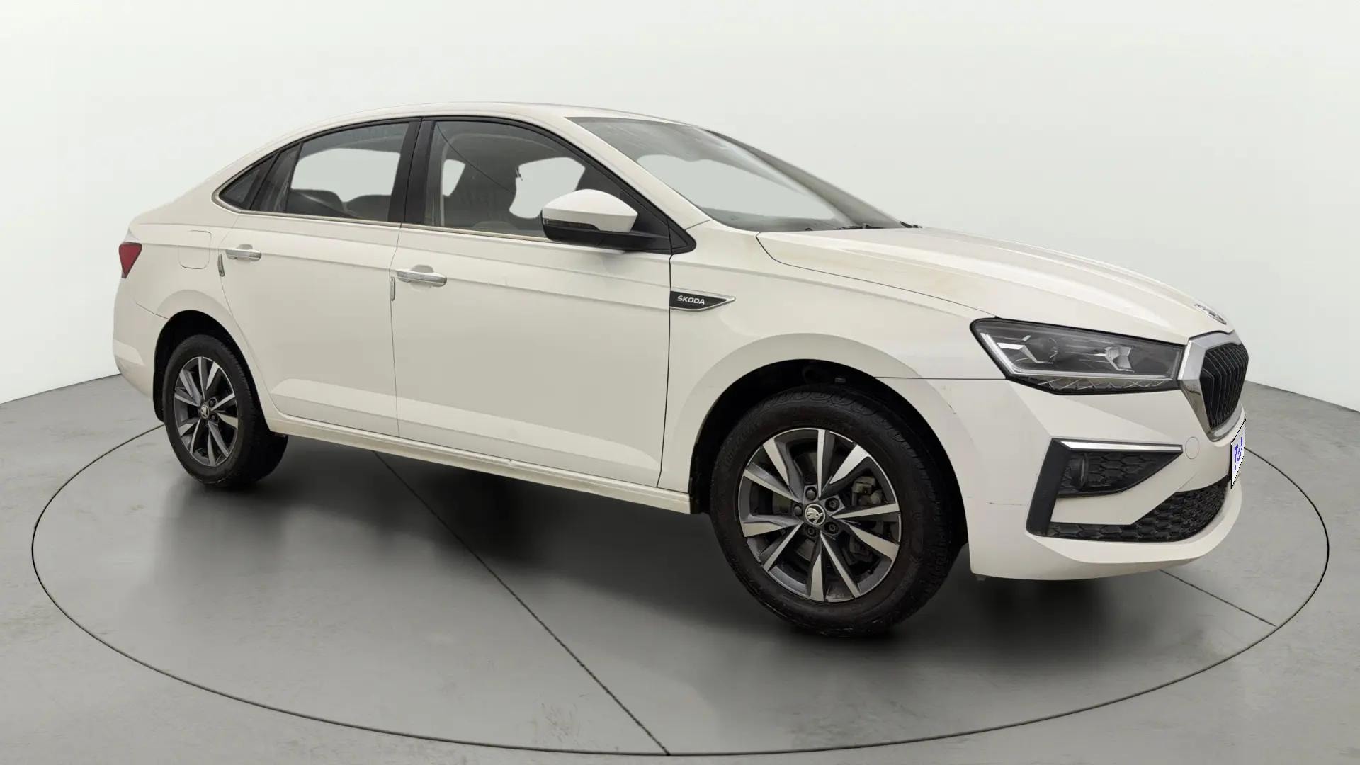 View 2024 Skoda Slavia Style 1.5 TSI DSG Image 14 Used 2024 Skoda Slavia Style 1.5 TSI DSG Image 14