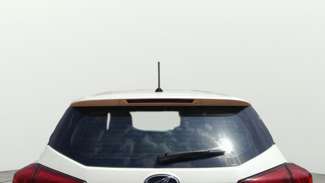 View 2019 Mahindra XUV300 W4 Petrol BS IV Image 4 Used 2019 Mahindra XUV300 W4 Petrol BS IV Image 4