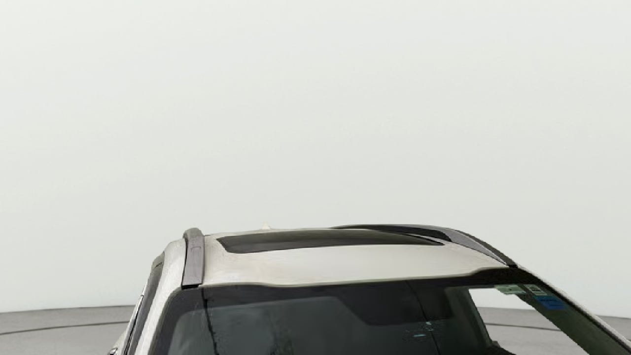 View 2023 Kia Sonet HTK Plus iMT Petrol Image 4 Used 2023 Kia Sonet HTK Plus iMT Petrol Image 4