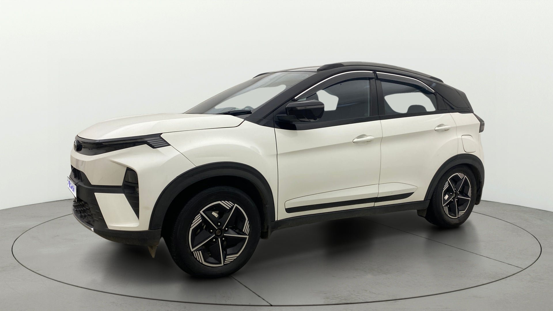 View 2024 Tata Nexon Revotron XE Image 37 Used 2024 Tata Nexon Revotron XE Image 37