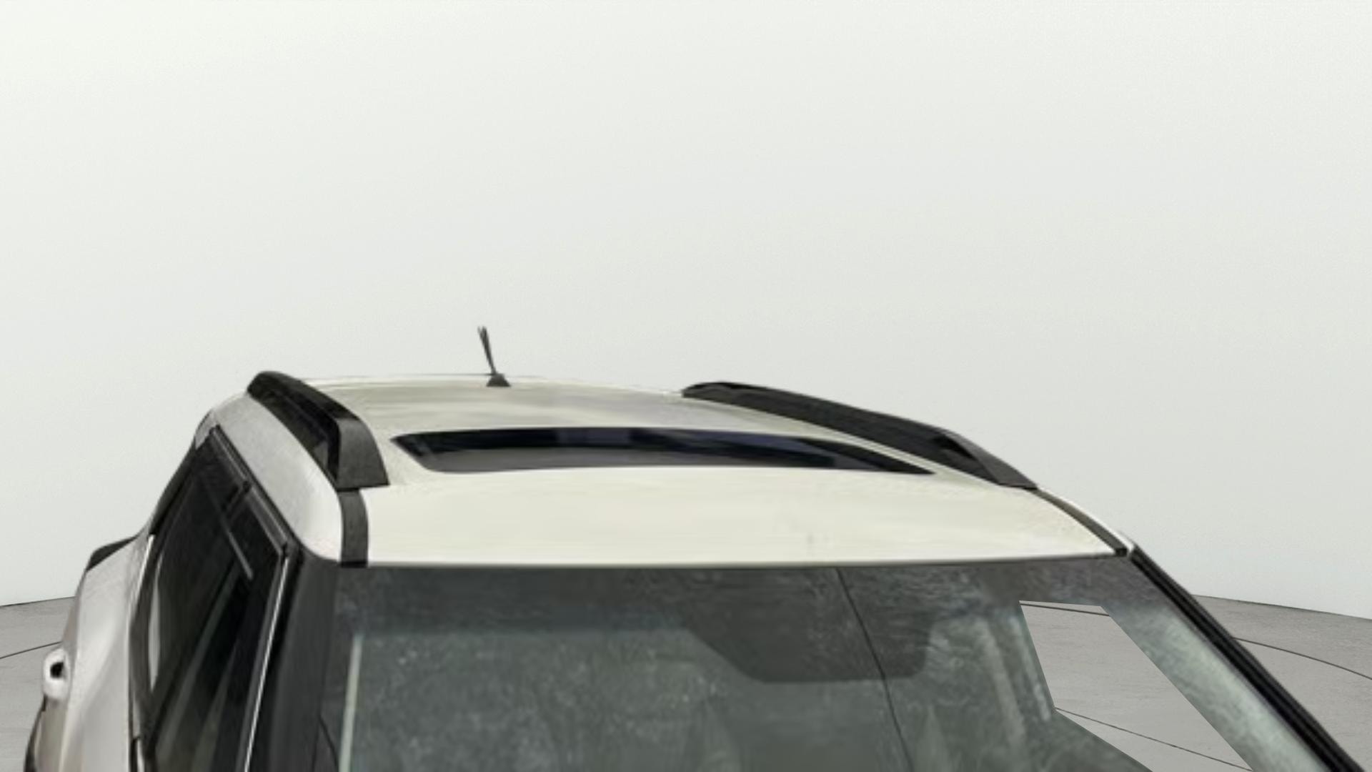 View 2025 Mahindra XUV 3XO AX5L 1.2 TGDi Image 5 Used 2025 Mahindra XUV 3XO AX5L 1.2 TGDi Image 5