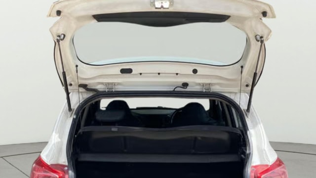 View Hyundai Grand i10 Image 16 Used Hyundai Grand i10 Image 16