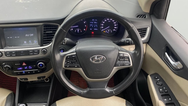 View Hyundai Verna Image 13 Used Hyundai Verna Image 13