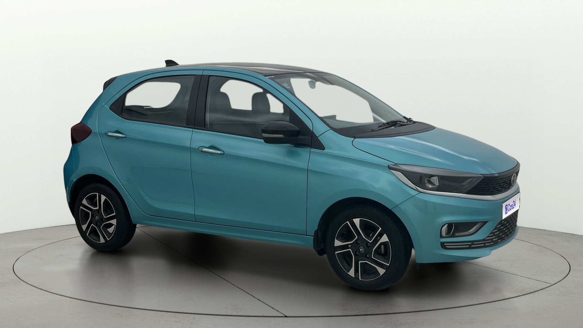 View 2025 Tata Tiago Revotorq XB Image 23 Used 2025 Tata Tiago Revotorq XB Image 23