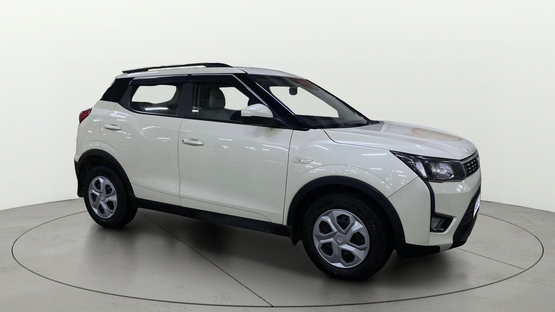 Used 2023 Mahindra XUV300 Used 2023 Mahindra XUV300