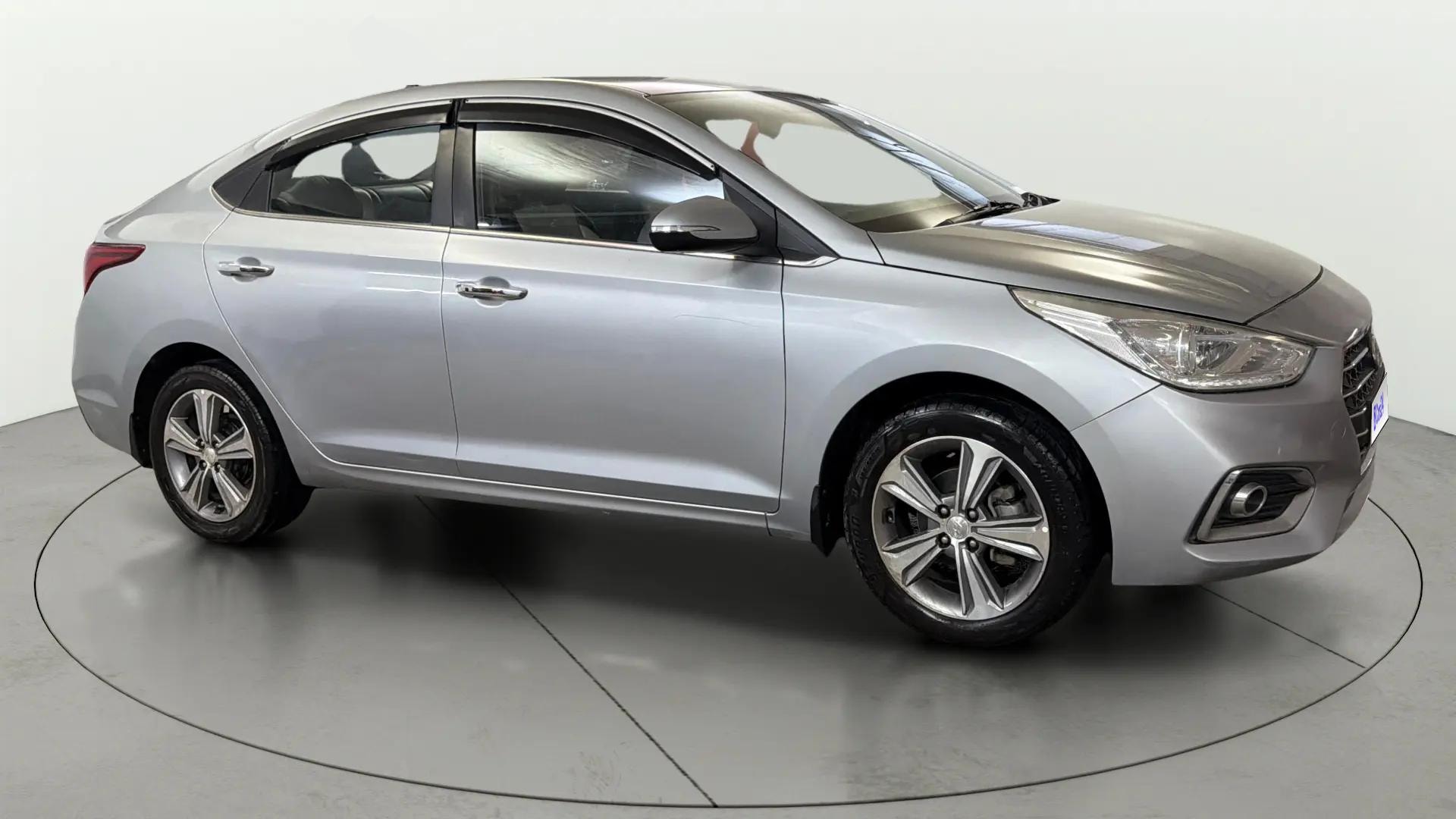 View 2019 Hyundai Verna 1.6 VTVT SX Image 14 Used 2019 Hyundai Verna 1.6 VTVT SX Image 14