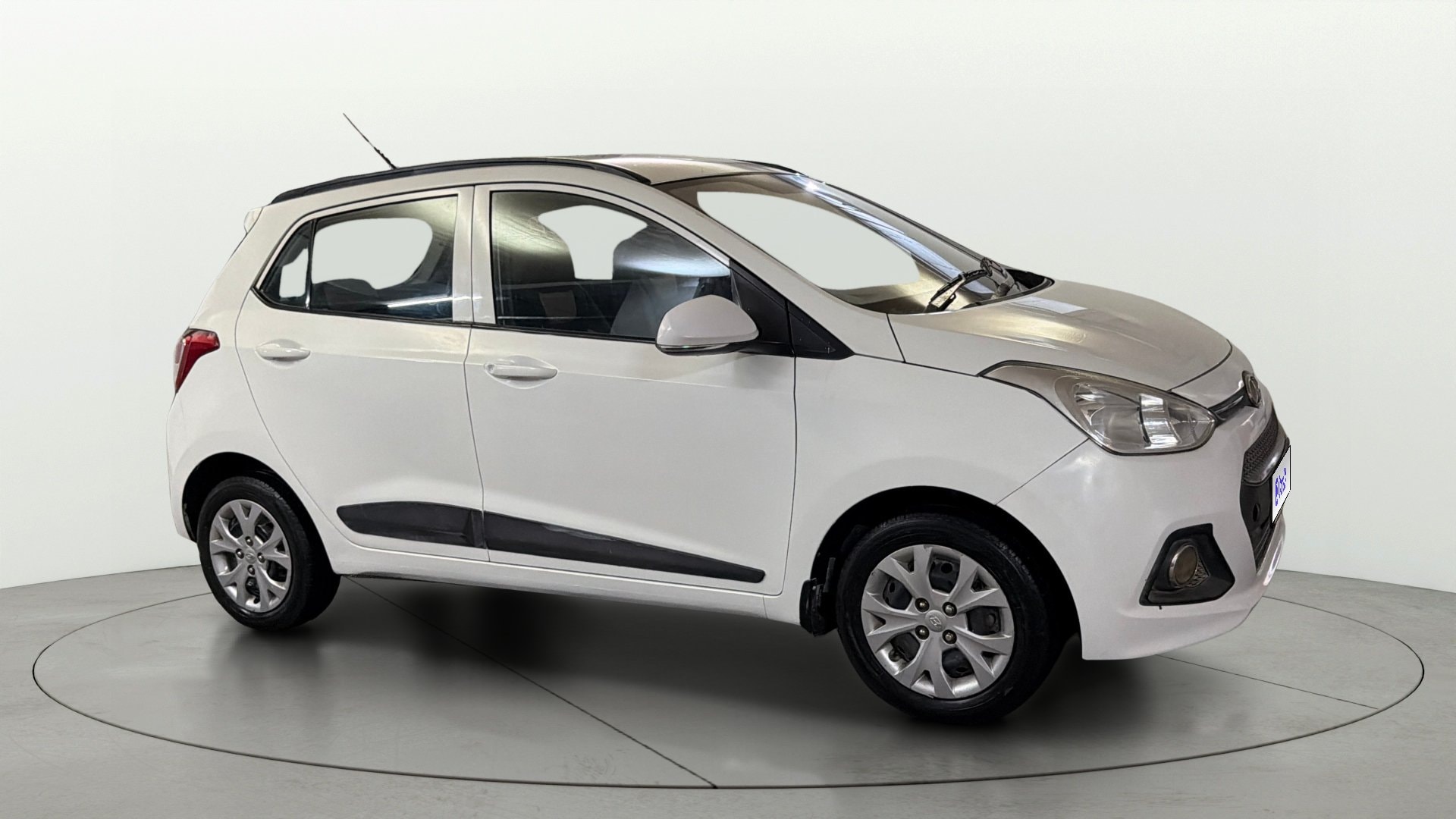 View 2016 Hyundai Grand i10 Sportz 1.2 Kappa Image 21 Used 2016 Hyundai Grand i10 Sportz 1.2 Kappa Image 21