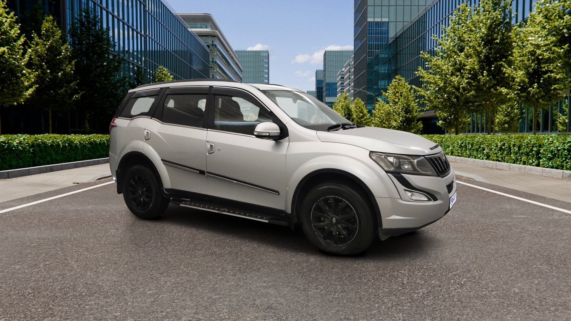 View 2015 Mahindra XUV500 W10 FWD Image 24 Used 2015 Mahindra XUV500 W10 FWD Image 24