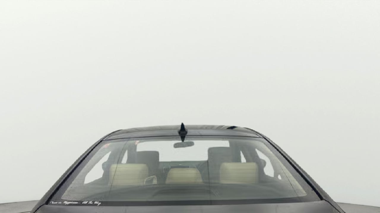 View 2021 Honda City ZX MT Diesel Anniversary Edition Image 5 Used 2021 Honda City ZX MT Diesel Anniversary Edition Image 5
