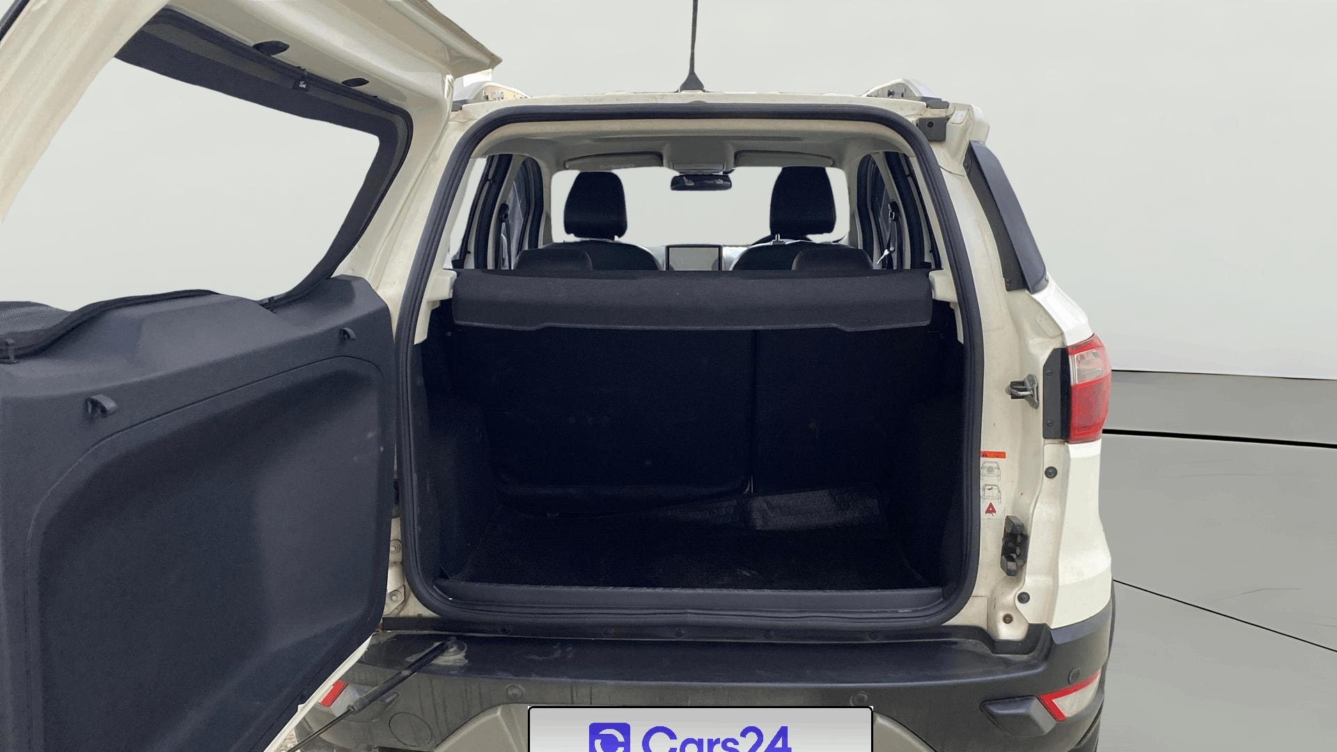 View 2020 Ford EcoSport 1.5 TDCi Diesel Ambiente BS IV Image 40 Used 2020 Ford EcoSport 1.5 TDCi Diesel Ambiente BS IV Image 40
