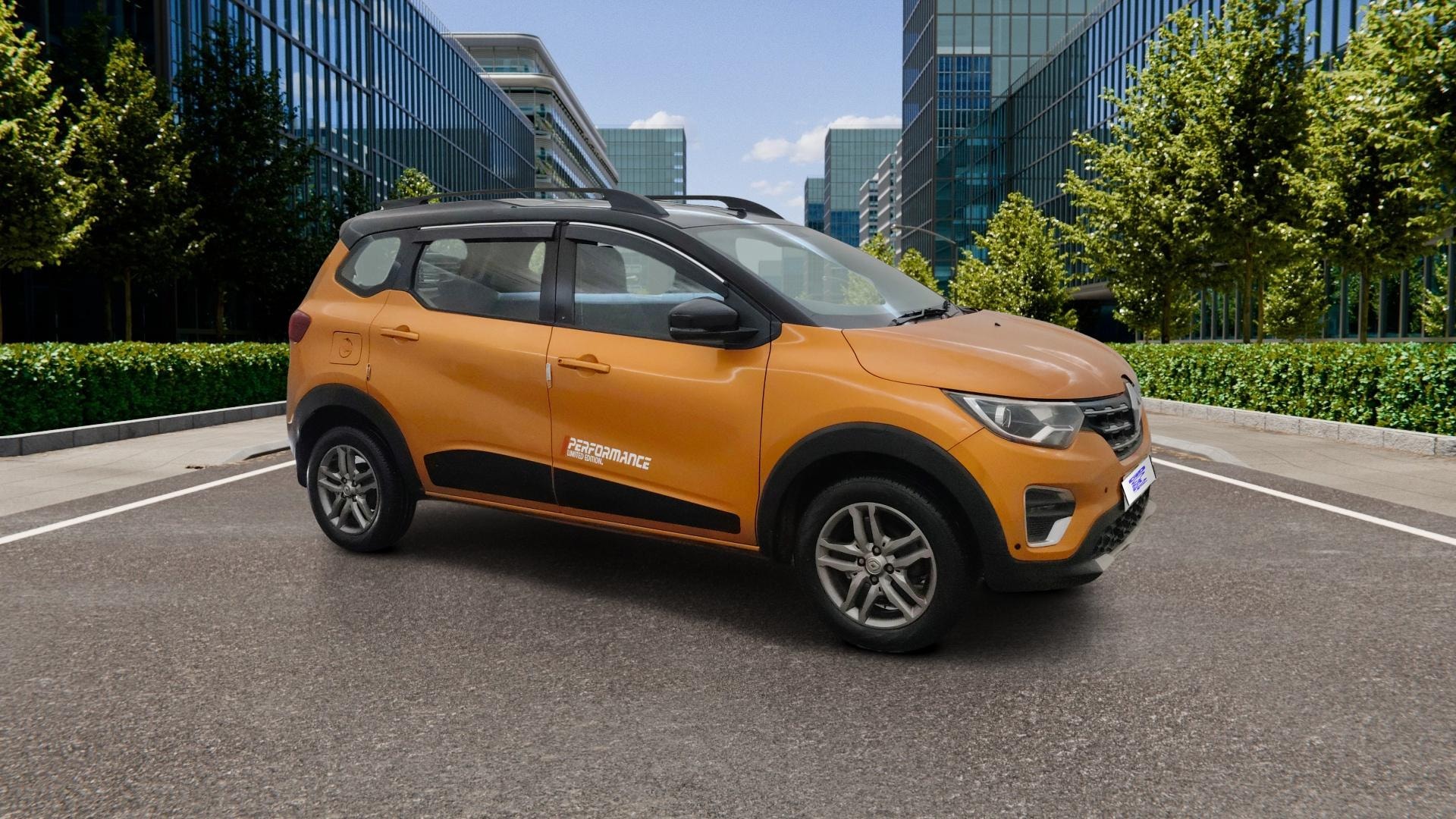View 2024 Renault Triber RXZ AMT Image 21 Used 2024 Renault Triber RXZ AMT Image 21