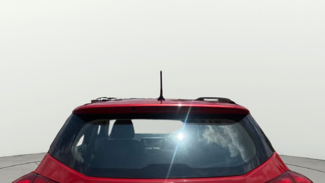 View 2019 Mahindra XUV300 W4 Petrol BS IV Image 4 Used 2019 Mahindra XUV300 W4 Petrol BS IV Image 4
