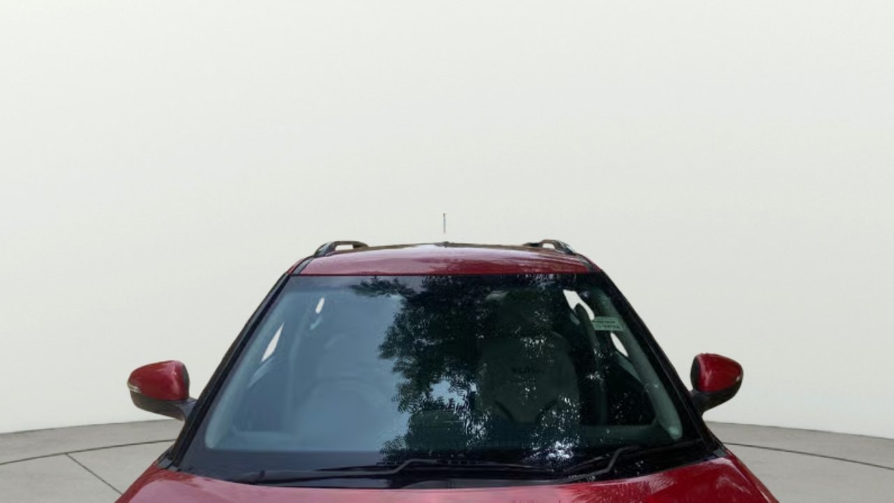 View 2019 Mahindra XUV300 W4 Petrol BS IV Image 37 Used 2019 Mahindra XUV300 W4 Petrol BS IV Image 37