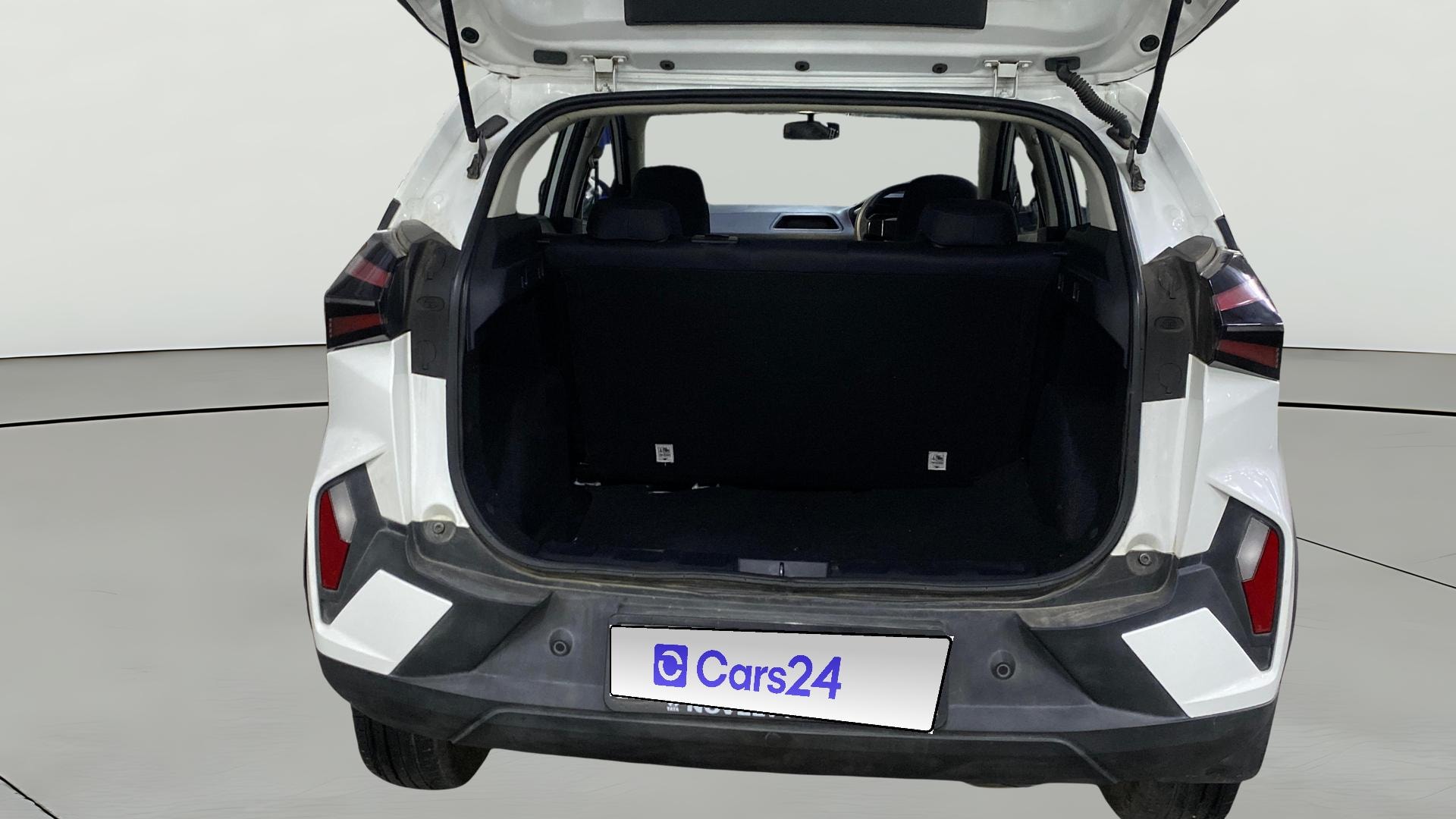 View 2024 Tata Nexon Revotron XE Image 37 Used 2024 Tata Nexon Revotron XE Image 37