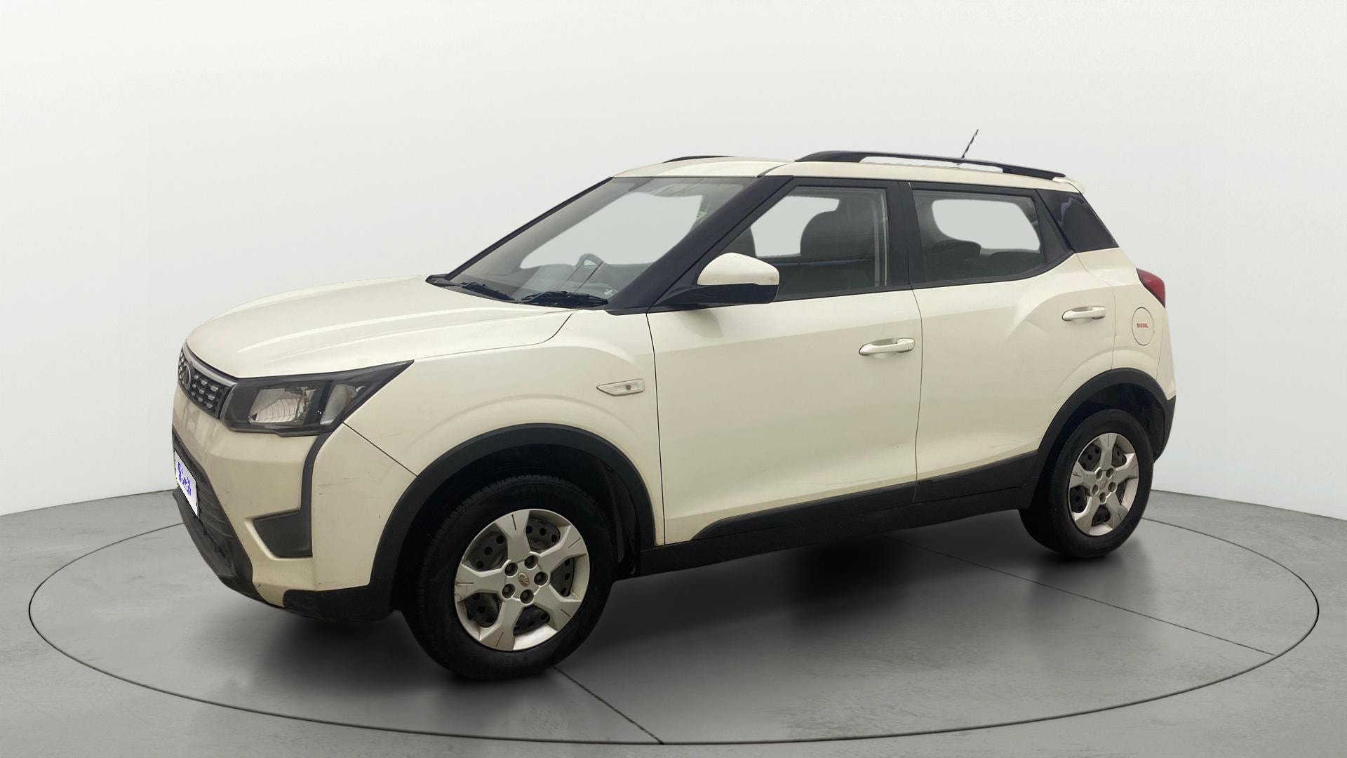 View 2019 Mahindra XUV300 W4 Petrol BS IV Image 20 Used 2019 Mahindra XUV300 W4 Petrol BS IV Image 20