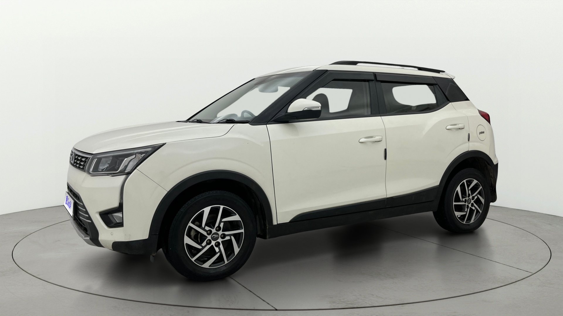 View 2022 Mahindra XUV300 W4 Petrol BS IV Image 22 Used 2022 Mahindra XUV300 W4 Petrol BS IV Image 22