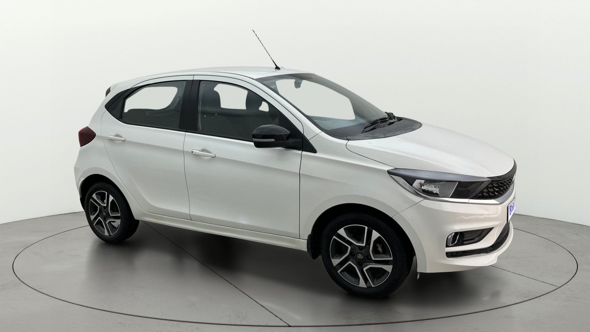 View 2020 Tata Tiago Revotorq XB Image 36 Used 2020 Tata Tiago Revotorq XB Image 36