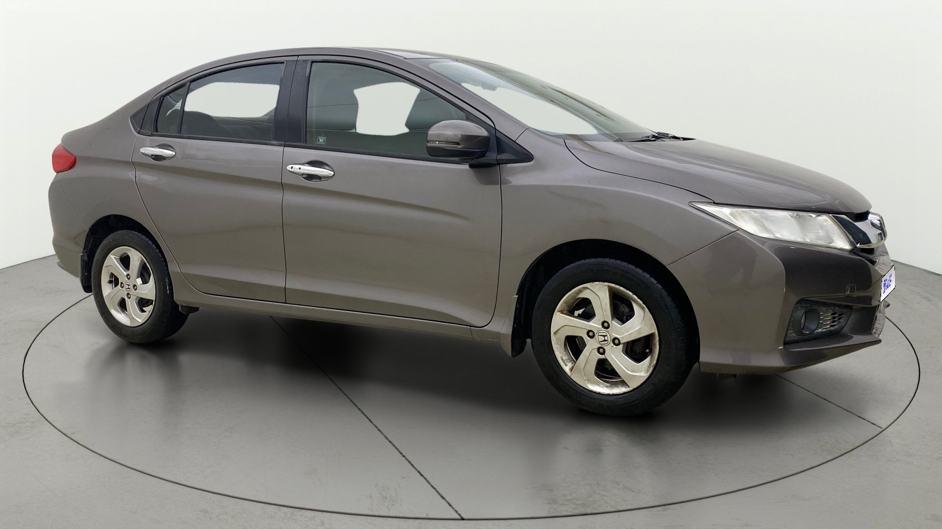 View 2015 Honda City ZX MT Diesel Anniversary Edition Image 14 Used 2015 Honda City ZX MT Diesel Anniversary Edition Image 14