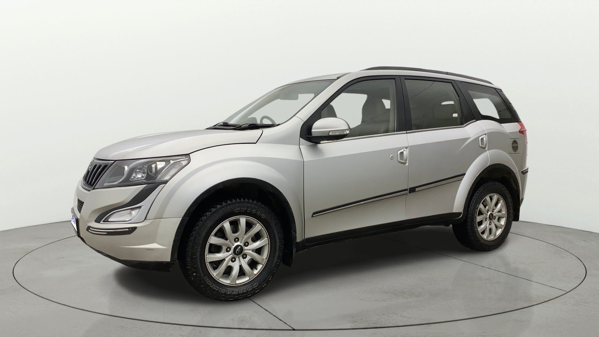 View 2016 Mahindra XUV500 W10 1.99-Litre Image 23 Used 2016 Mahindra XUV500 W10 1.99-Litre Image 23