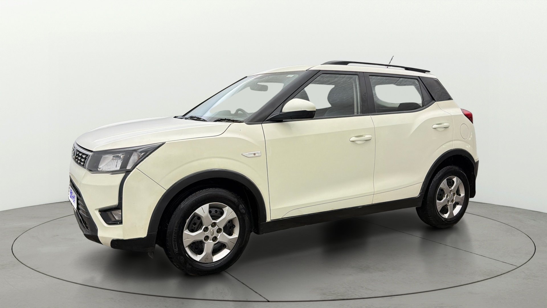 View 2022 Mahindra XUV300 W4 Petrol BS IV Image 35 Used 2022 Mahindra XUV300 W4 Petrol BS IV Image 35