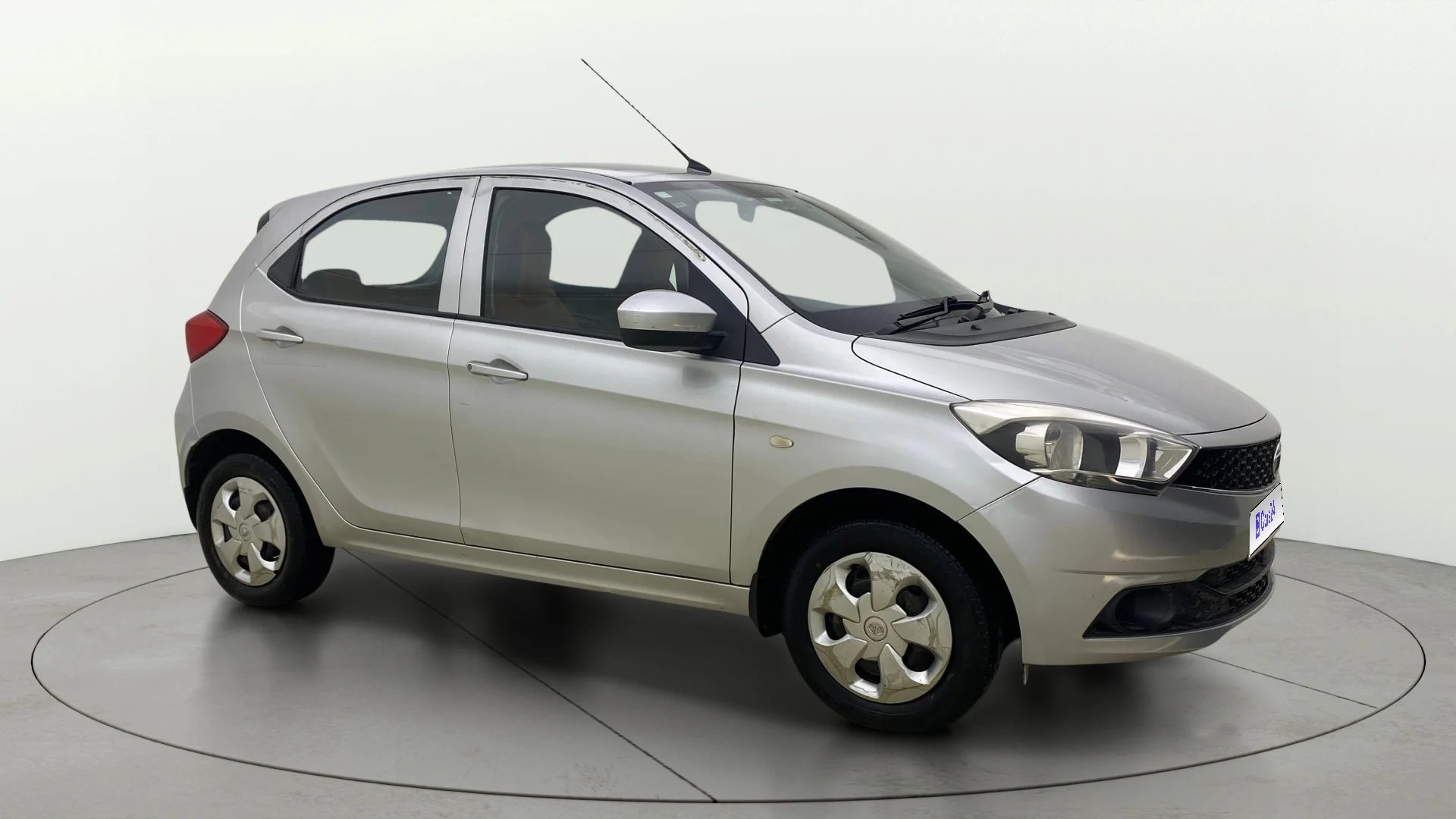 View 2018 Tata Tiago Revotorq XB Image 35 Used 2018 Tata Tiago Revotorq XB Image 35