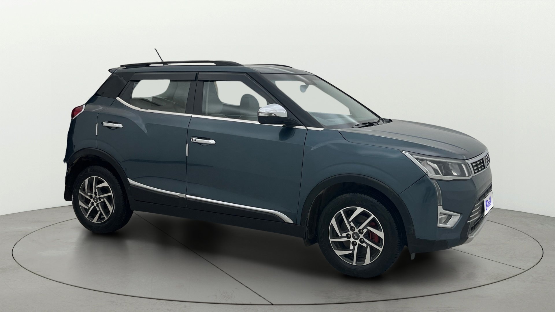 Used 2022 Mahindra XUV300 Used 2022 Mahindra XUV300