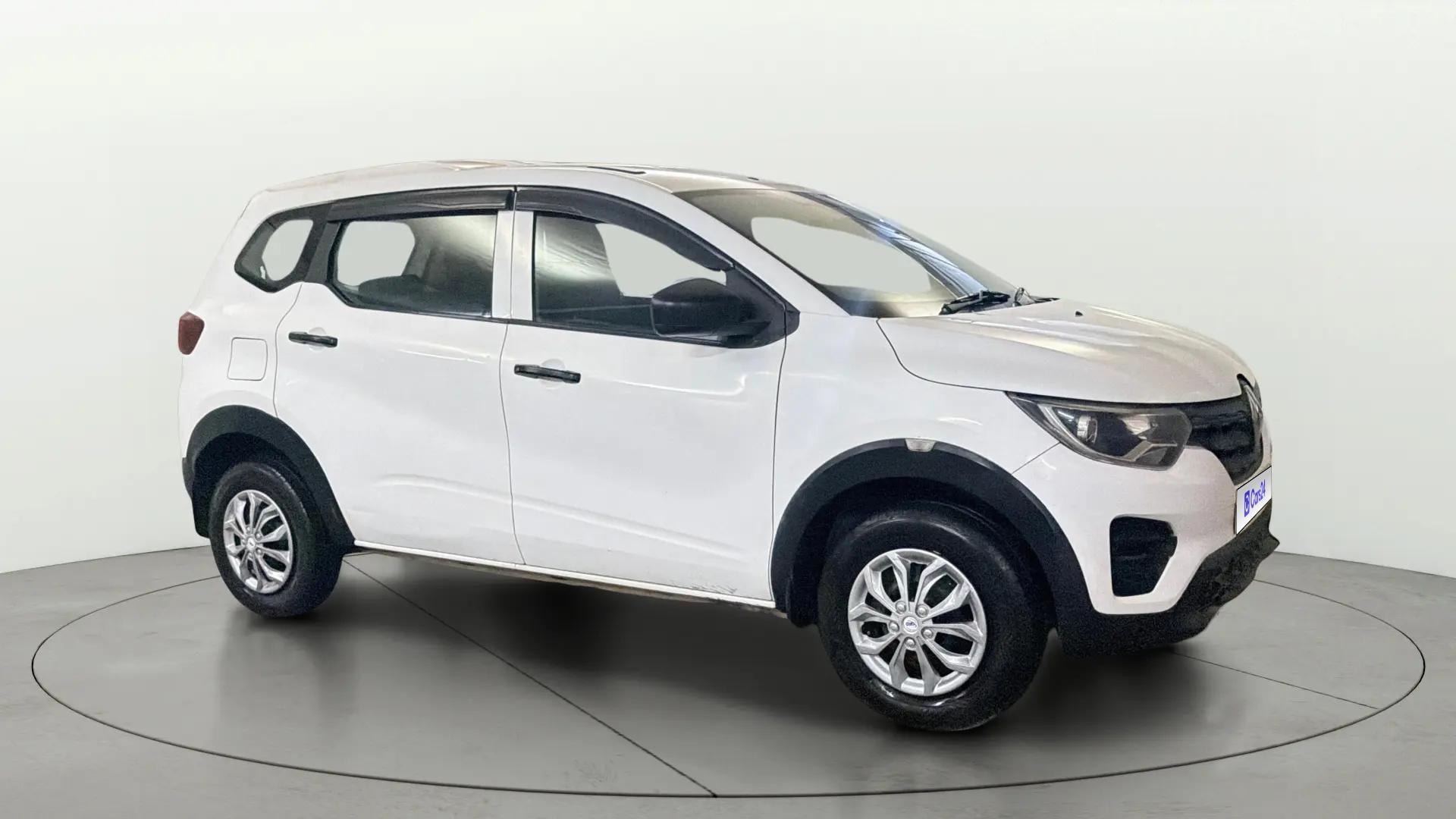 View 2022 Renault Triber RXE Image 22 Used 2022 Renault Triber RXE Image 22