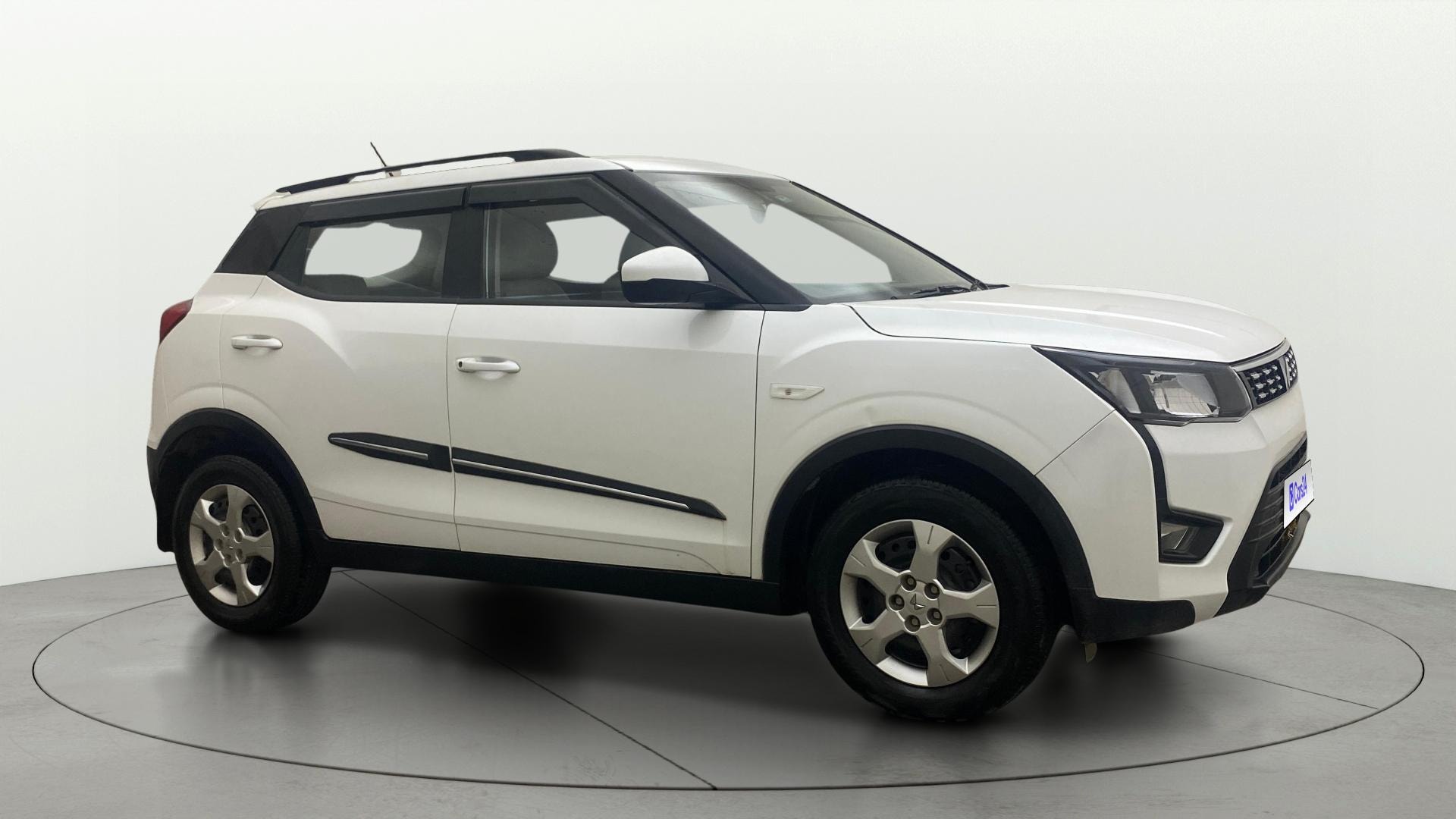 View 2023 Mahindra XUV300 W4 Petrol BS IV Image 22 Used 2023 Mahindra XUV300 W4 Petrol BS IV Image 22