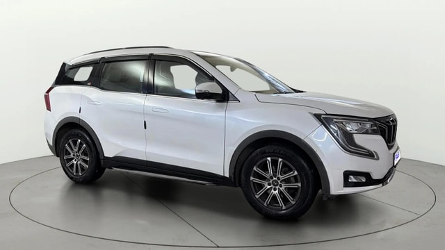 View Mahindra XUV700 Image 15 Used Mahindra XUV700 Image 15