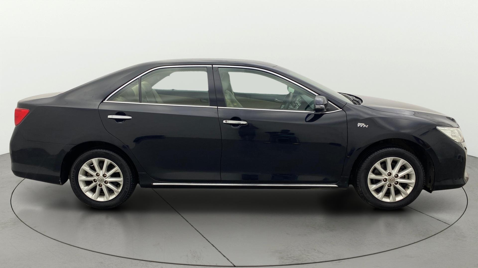 View 2013 Toyota Camry 2.5 AT Image 8 Used 2013 Toyota Camry 2.5 AT Image 8