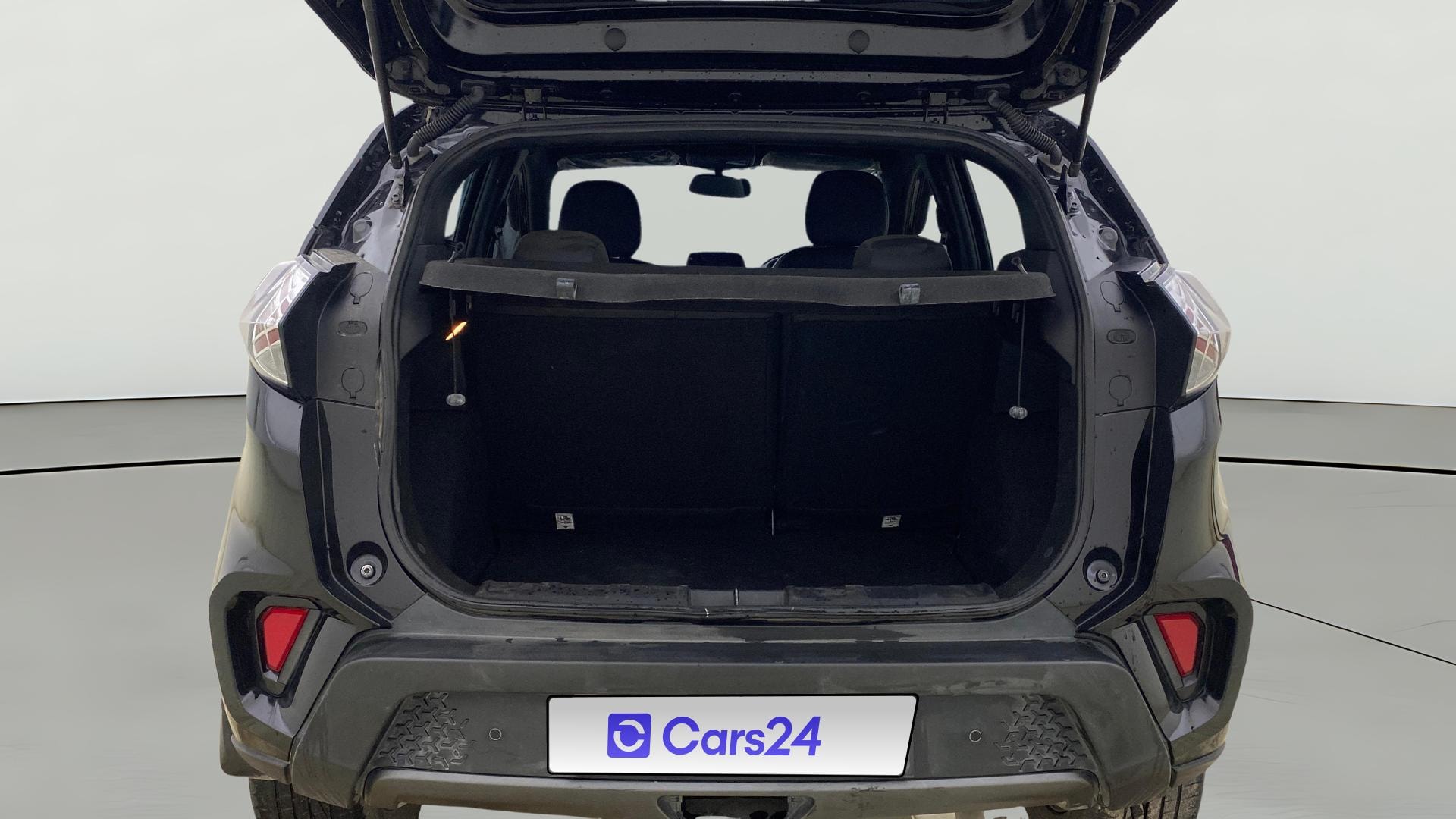 View 2022 Tata Nexon Revotron XE Image 40 Used 2022 Tata Nexon Revotron XE Image 40