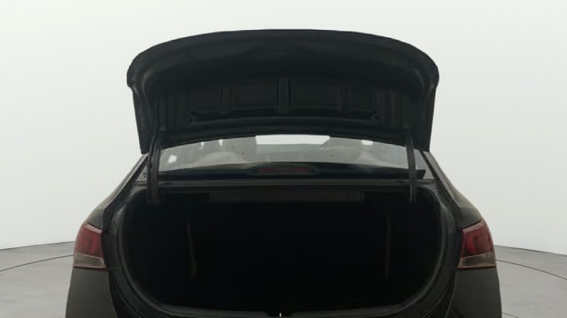 View Hyundai Verna Image 17 Used Hyundai Verna Image 17
