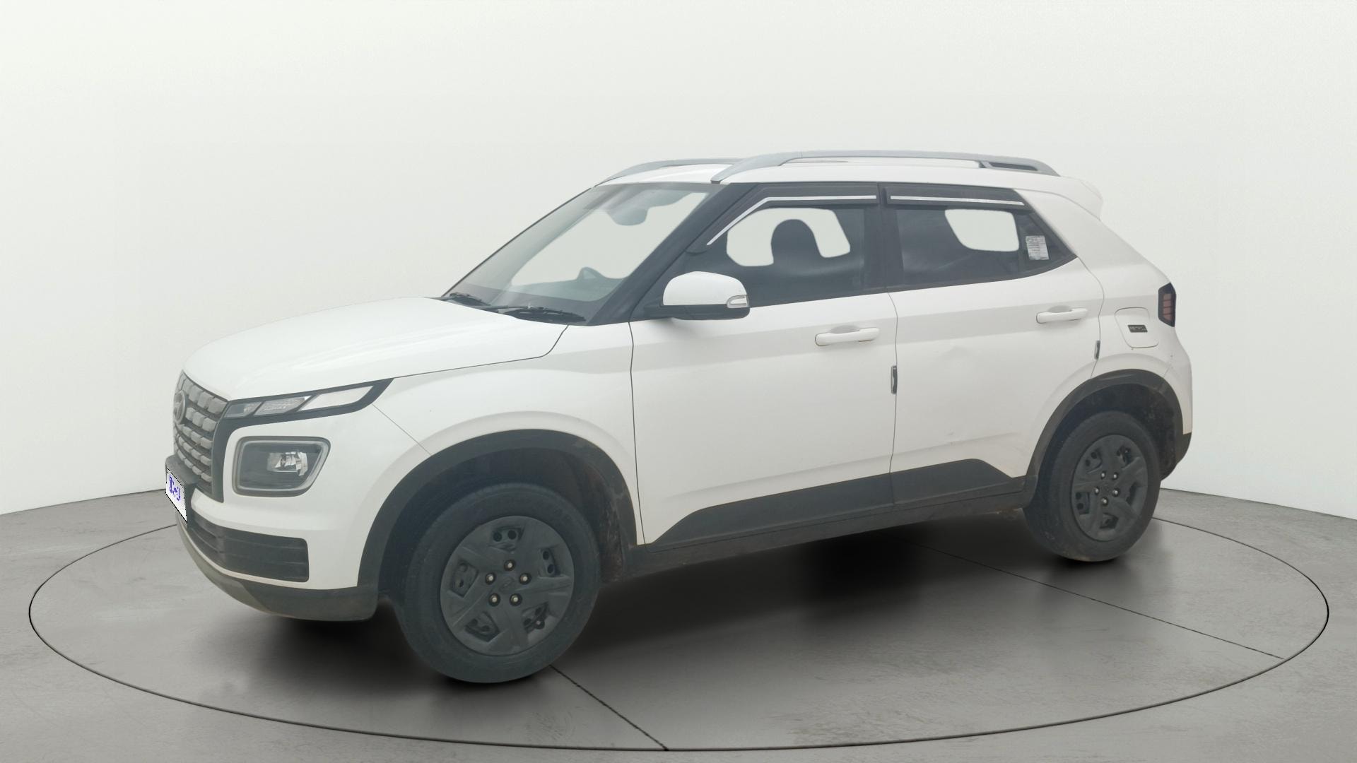 View 2024 Hyundai Venue SX 1.2 Petrol MT Image 38 Used 2024 Hyundai Venue SX 1.2 Petrol MT Image 38