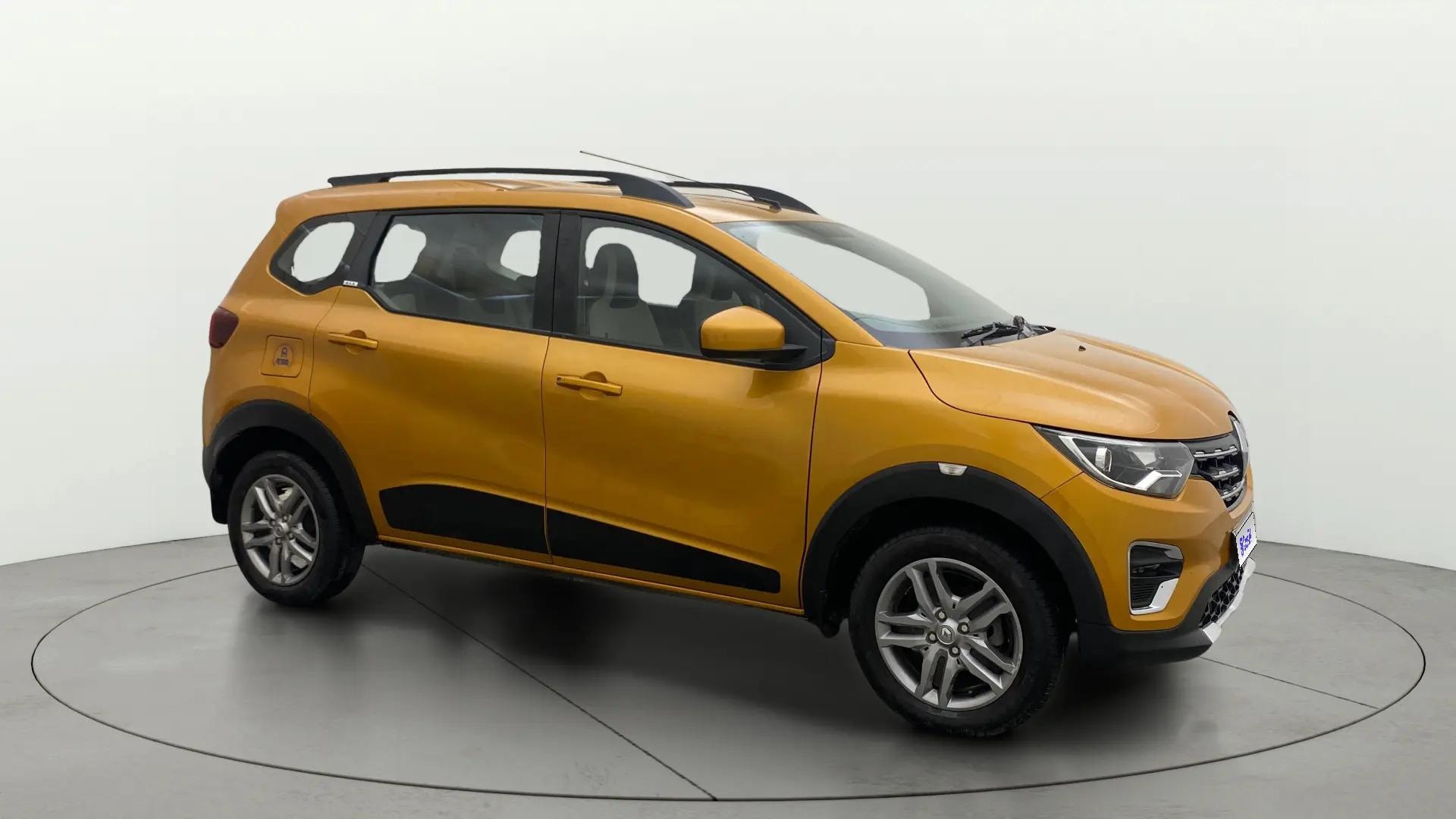 View 2021 Renault Triber RXZ AMT Image 21 Used 2021 Renault Triber RXZ AMT Image 21