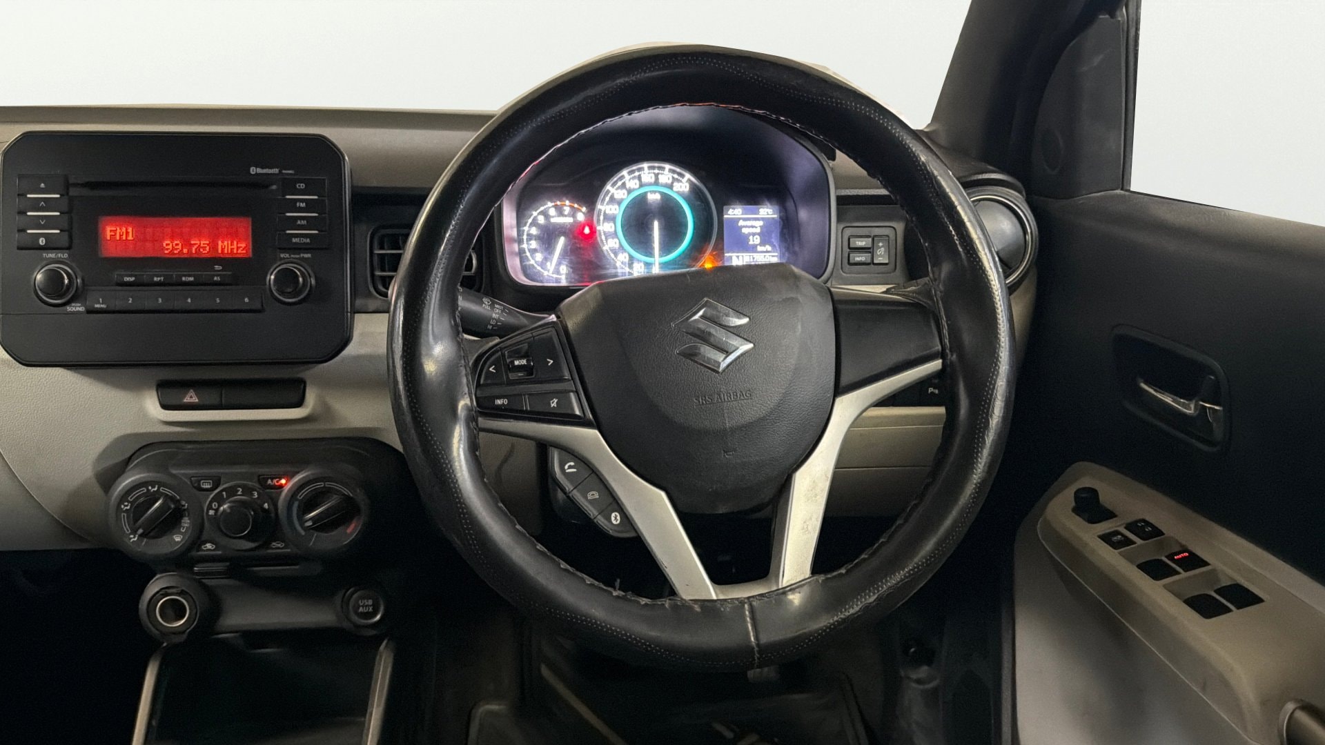 View 2018 Maruti Suzuki 1000 Base Variant Image 12 Used 2018 Maruti Suzuki 1000 Base Variant Image 12